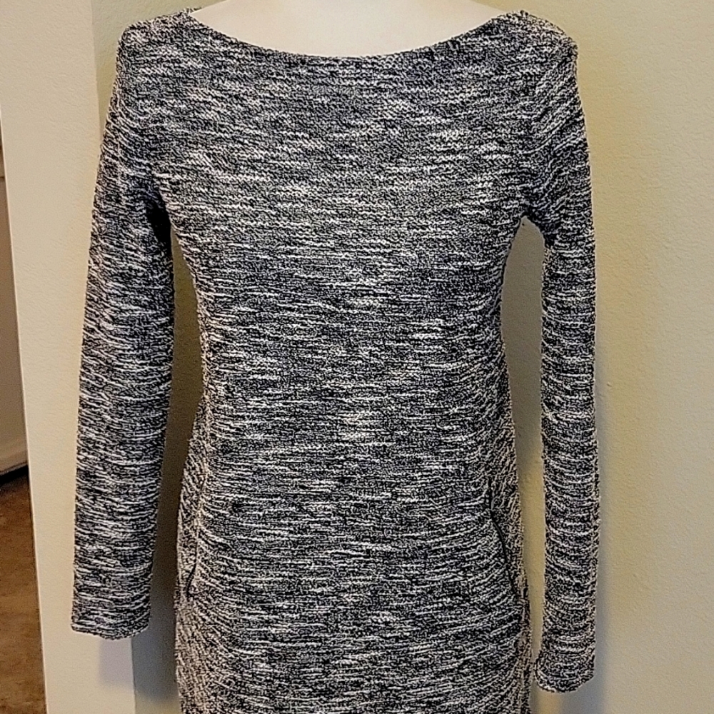 GAP LONG SLEEVE ALINE DRESS.....SMALL